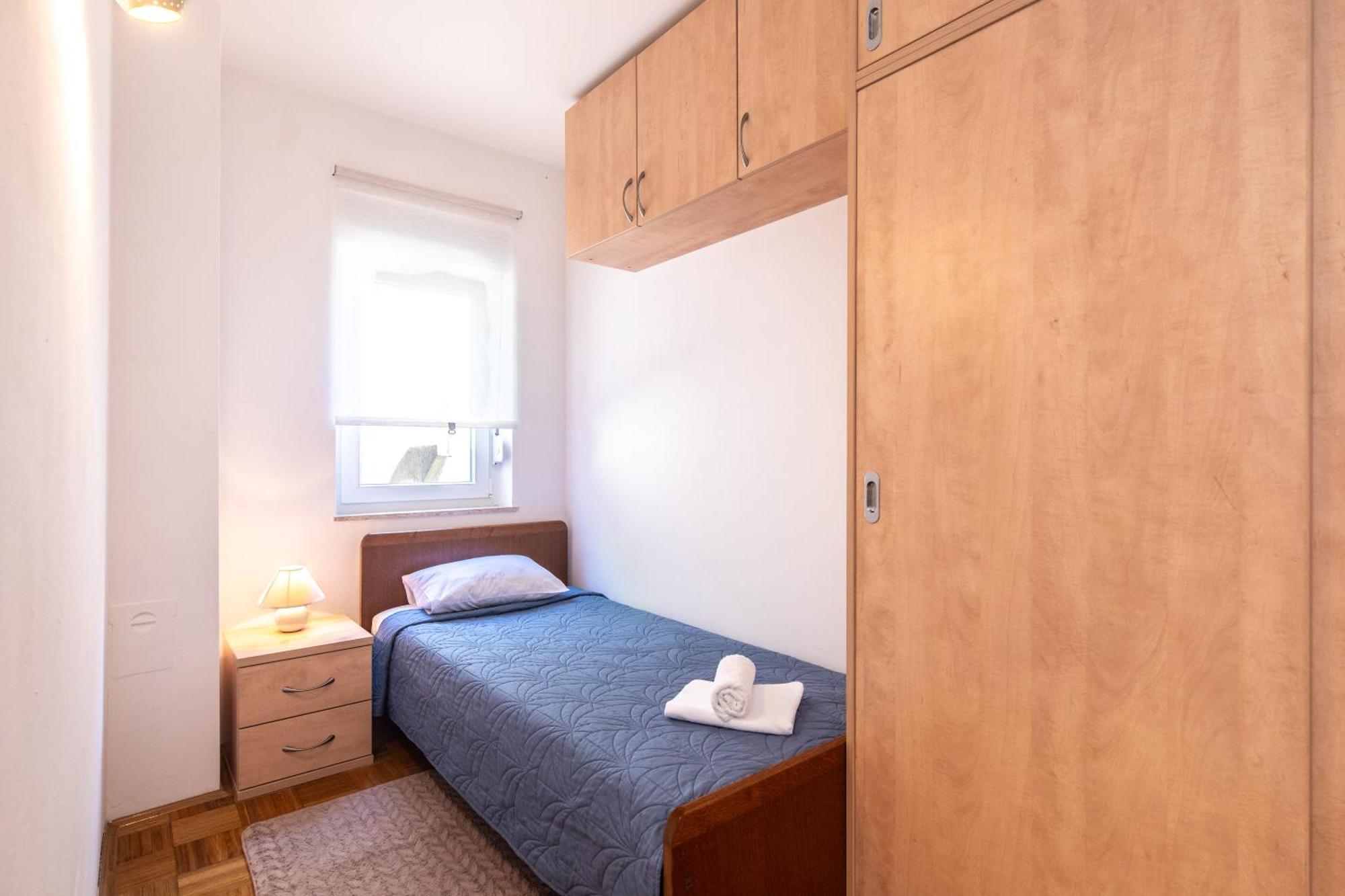 Apartment Laura Пунат Екстер'єр фото